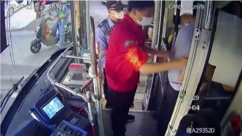 射手座今日运势女2022，深爱射手女的星座男