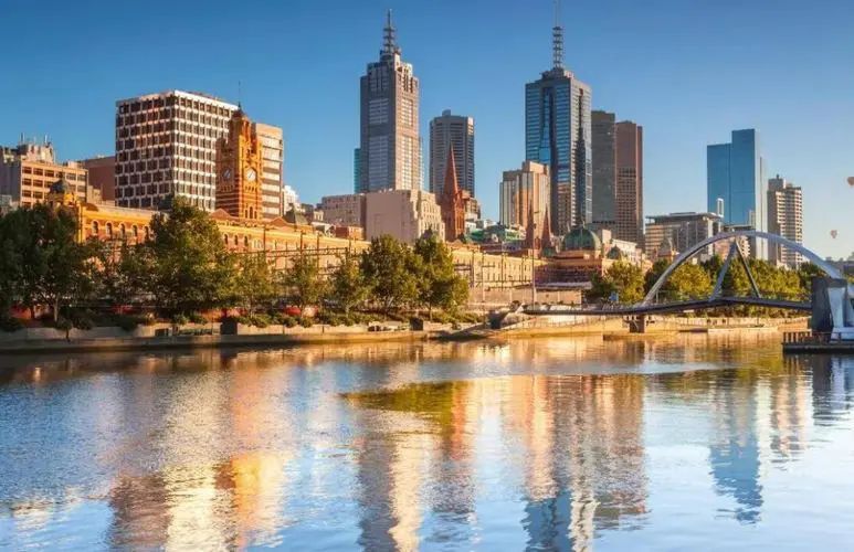 去澳大利亚留学具体要花多少钱，澳洲留学一年后悔死了