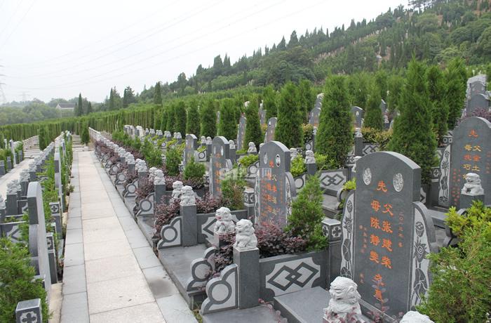 公墓风水的选择要点北为上，公墓1一10哪个好最佳
