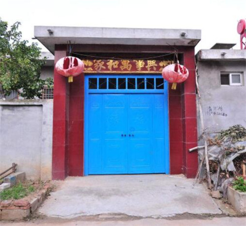 农村大门的风水禁忌，大门口放三样东西最旺