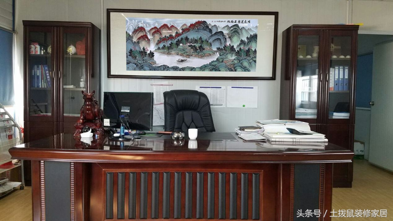 办公桌摆放什么植物风水好，办公桌朝向的最佳方位