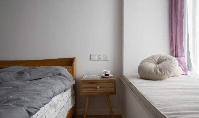 卧室不放床头柜风水好吗，没床头柜的床风水好吗