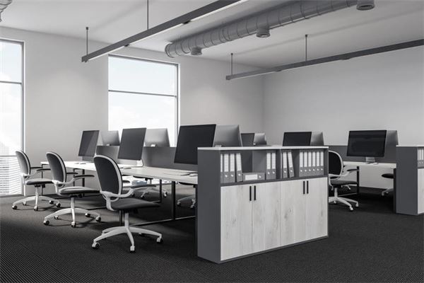 办公室座位朝向风水禁忌，办公桌与门最佳位置图