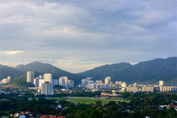 前有山后有水的房子好不好，依山傍水风水寓意着什么