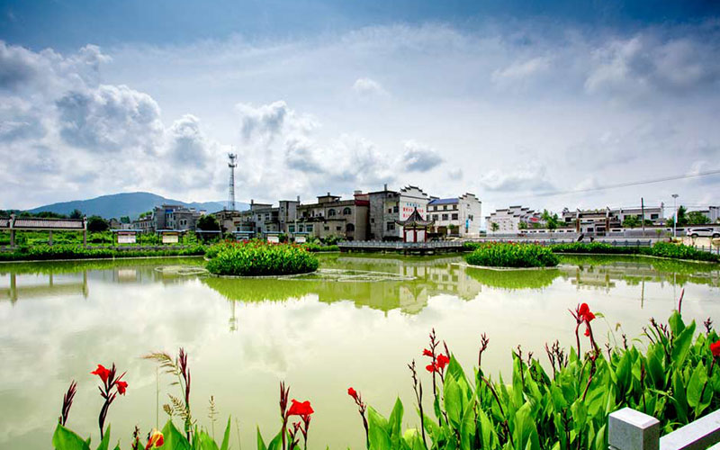 大门前有鱼塘风水如何,大门前有鱼塘风水如何 大门前有鱼塘风水如何,大门前有鱼塘风水如何