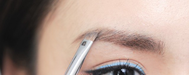 女人纹眉好不好，算命的说眉毛不能随便修