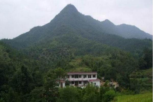 好的风水墓地的山形图龙脉，墓地风水100例图解