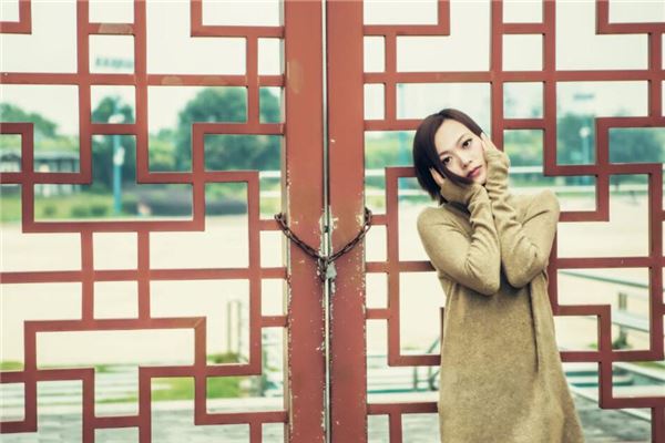 如何看掌纹线算命图解女性，免费扫一扫看手相算命