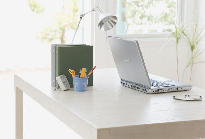 女性办公桌上左右摆放风水,办公桌摆放风水正确图 女性办公桌上左右摆放风水,办公桌摆放风水正确图