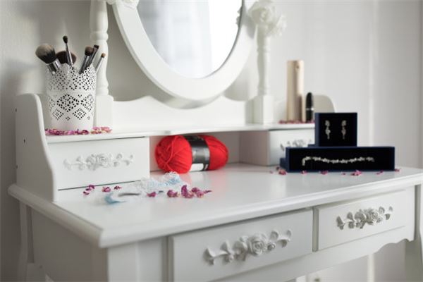 梳妆台摆放风水禁忌图，梳妆台放哪里风水旺