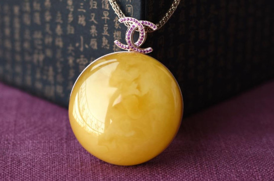 哪些属相不适合戴蜜蜡项链,蜜蜡认主人的表现 哪些属相不适合戴蜜蜡项链,蜜蜡认主人的表现