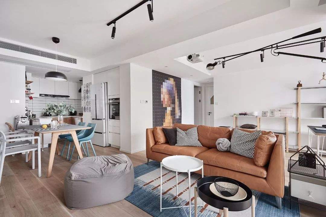 沙发不靠墙风水化解图片，客厅坐东朝西是死人位吗