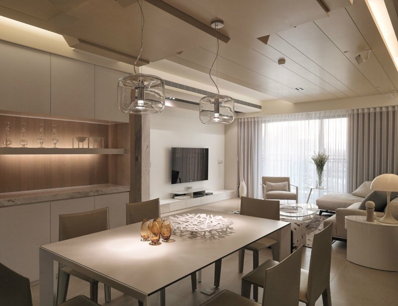 房间的床要怎么摆才风水好，床的最吉利摆放图片