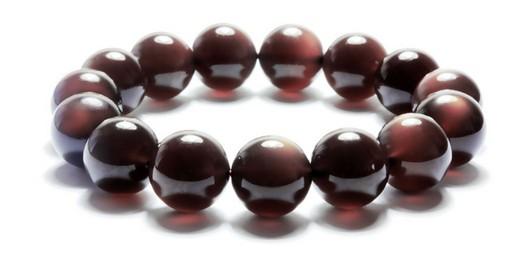 黑曜石的风水作用,男人佩戴黑曜石的禁忌 黑曜石的风水作用,男人佩戴黑曜石的禁忌