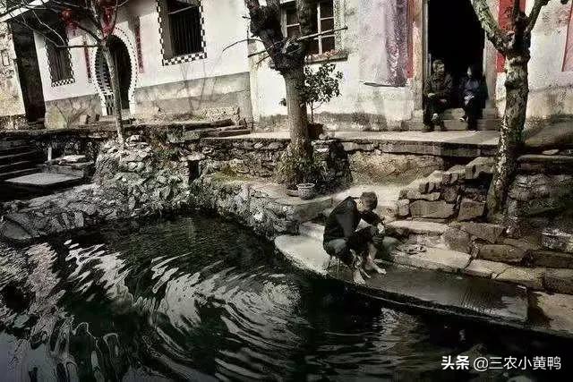 门前有水塘的风水好吗视频，大门正对池塘多远才好