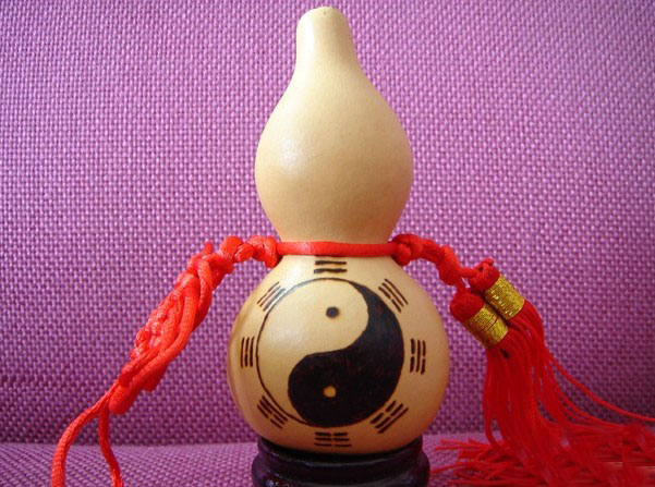 葫芦的风水作用和摆放方法,三种人不宜挂葫芦 葫芦的风水作用和摆放方法,三种人不宜挂葫芦