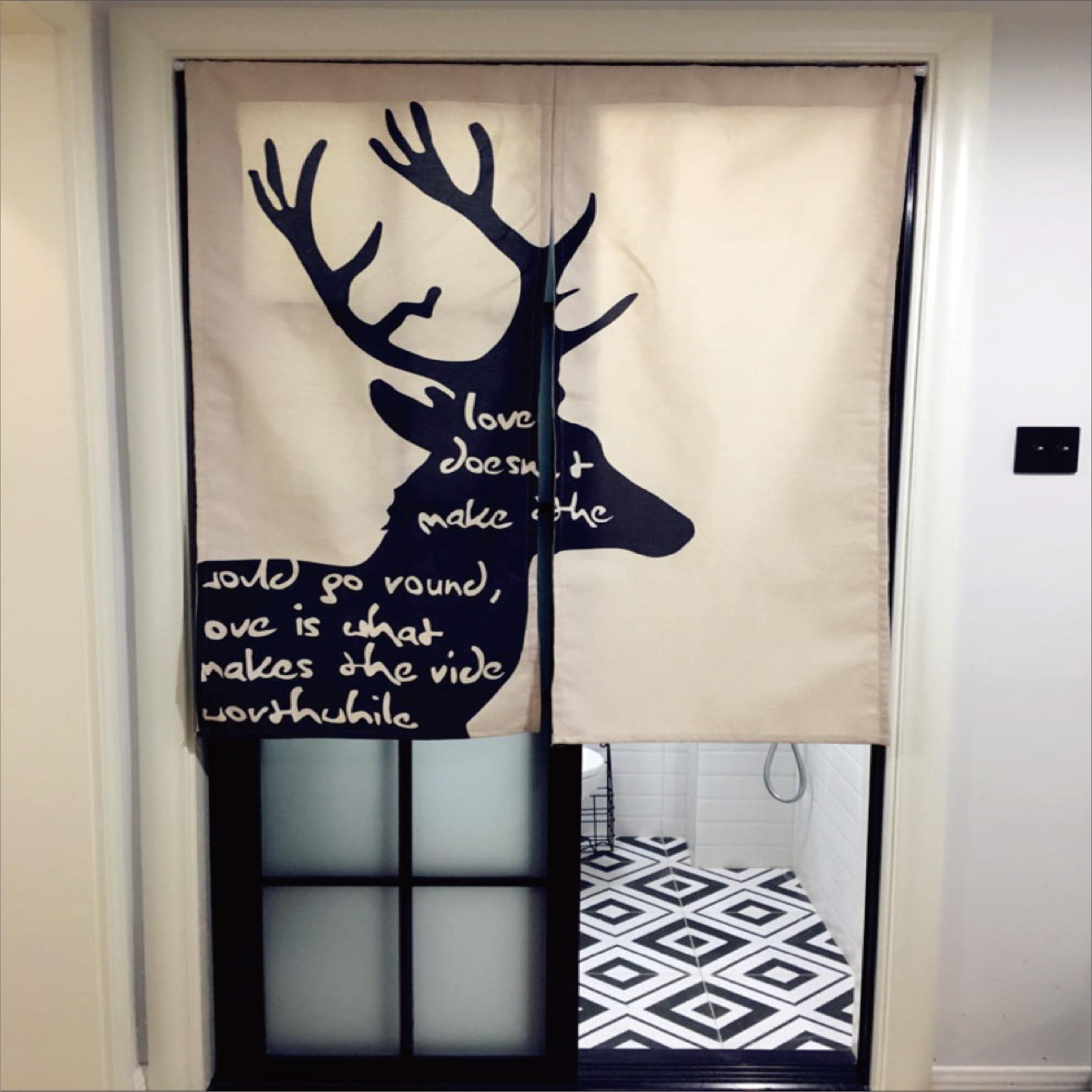 门对门风水化解方法，两家大门正对怎么办