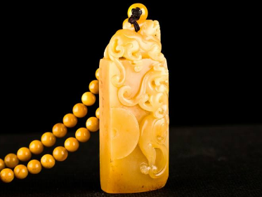 十一月诞生石黄玉，六月的诞生石是什么石