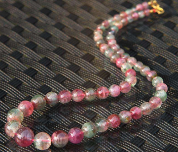 10月5日诞生石，五月的诞生石是什么石