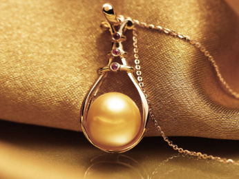 9月15日诞生石，九月的诞生石是什么宝石