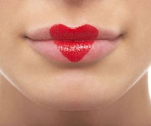 嘴型决定命运，女性嘴形状看命运