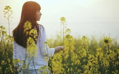 五种克夫相女人不能娶，女人最严重克夫相