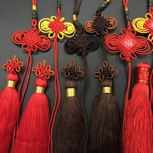 中国结的挂法有什么讲究,床头上方怎样挂中国结 中国结的挂法有什么讲究,床头上方怎样挂中国结