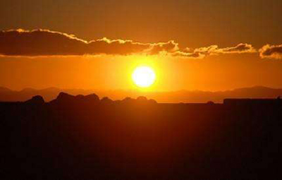 丙火生于亥月喜用神，丙火生于亥月很差吗