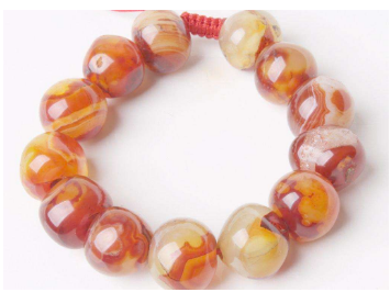 八月诞生石玛瑙，六月的诞生石是什么石