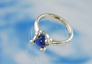 三月诞生石蓝宝石，星光蓝宝石和蓝宝石哪个好