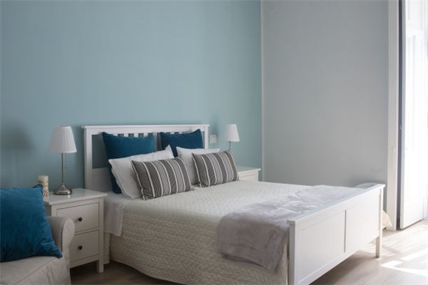 床头摆放东西禁忌什么，床头不宜摆放什么东西