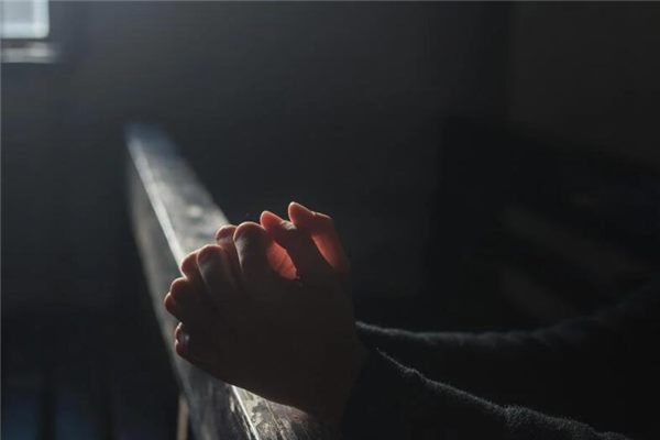 梦见手脏了是什么意思(梦见自己两个手都脏了)