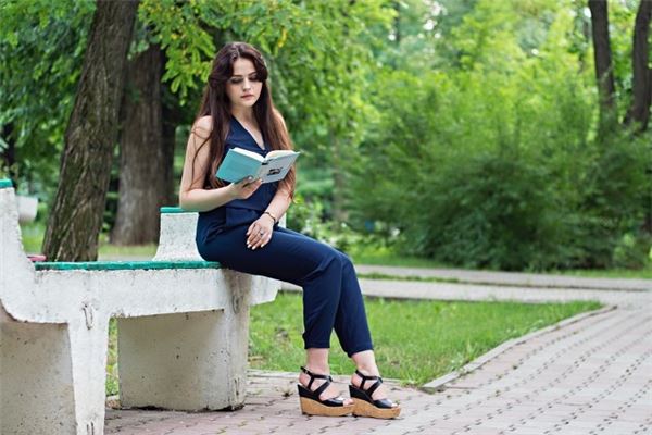 方形手指的人（三种手型看命运）