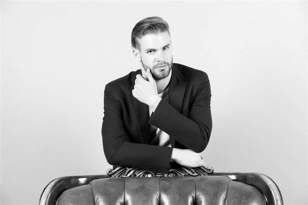 人的财胡须长得位置,男人长什么样的胡子命好 人的财胡须长得位置,男人长什么样的胡子命好