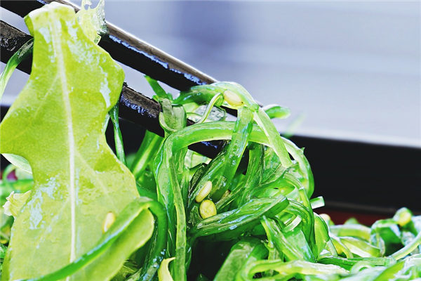 梦见烧菜做饭（男人梦见炒菜是什么意思）