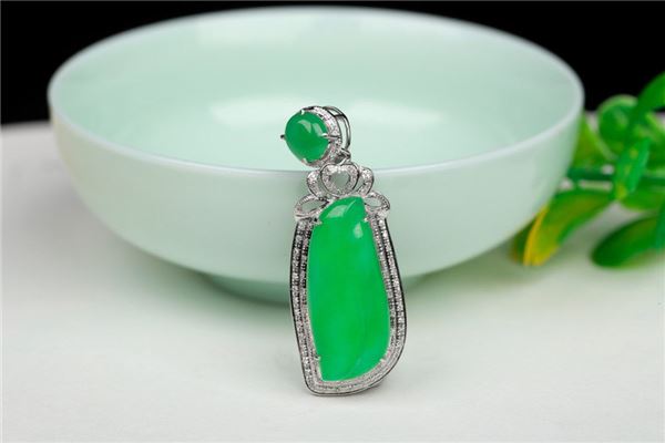 玉会挑主人吗（玉要戴多久才能认主人）