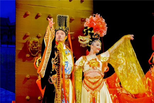 梦见皇上预示着什么（梦见自己当皇帝好不好）