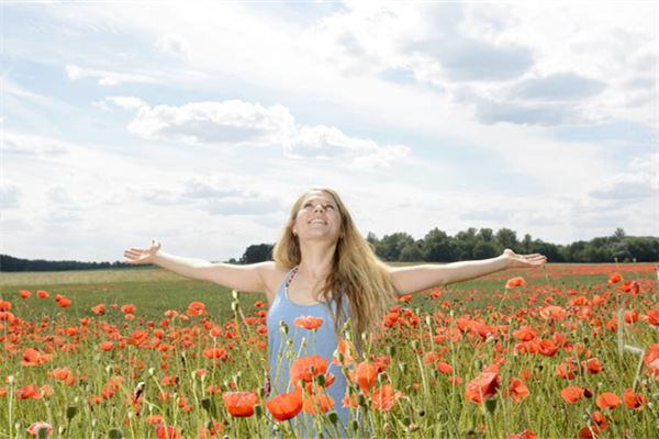 女人比肩运是什么意思，女人走比肩大运的特点