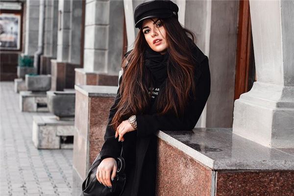 五官不对称的人命相，脸两边不对称怎么纠正