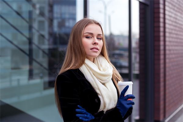 右眼皮跳测吉凶星期几，二十四小时眼跳吉凶预兆