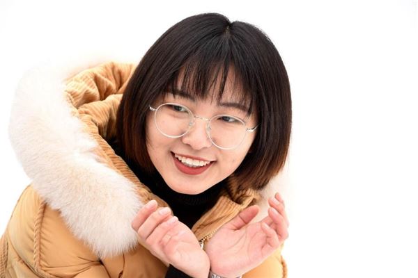 女人颧骨高真的会克夫吗，颧骨高是什么样子的脸图片