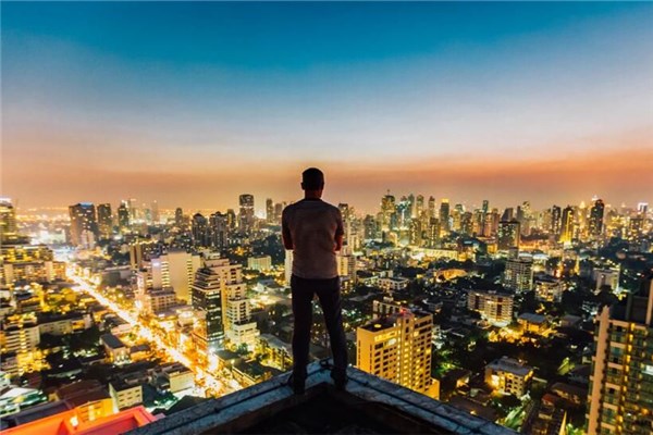 梦见爬到楼顶什么意思（眉心跳是凶兆还是吉兆）