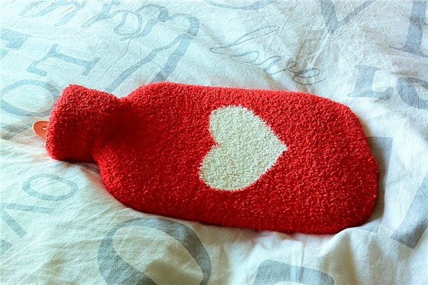 梦见热水袋是什么意思（梦见热水袋是什么预兆解梦）