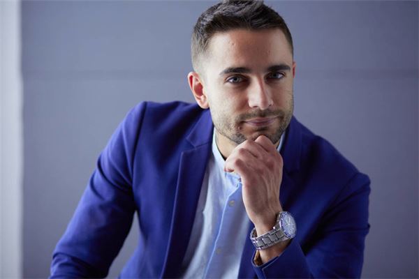 属猴男不主动给女人花钱吗，一天不理属猴男会怎么样