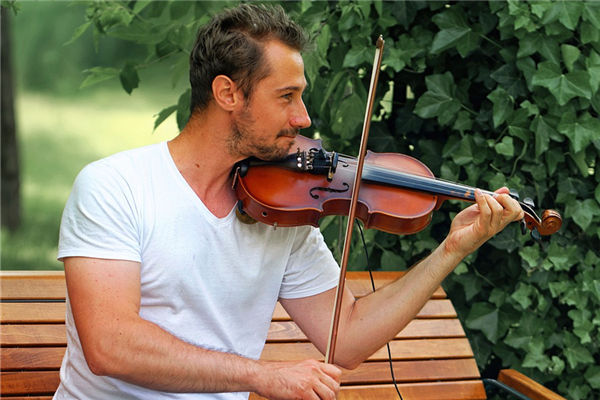 男人有酒窝面相如何化解（男人有酒窝的民间说法）