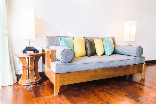 实木沙发后挂什么画好看，中式沙发后面挂什么画