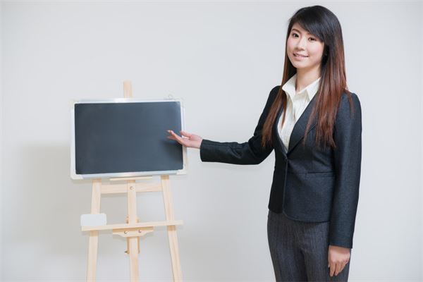 壬辰年生人是什么命，壬辰日庚子时富贵命