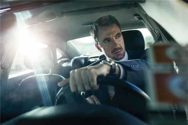 男生长杏眼真的好么知乎（杏眼到底有多可怕）