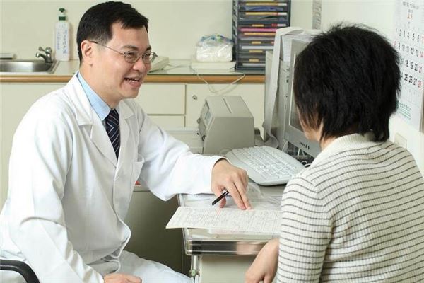 梦见看病是什么意思（梦到自己看病是什么征兆）