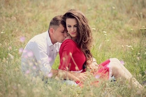 摩羯女暗示你追她什么意思（摩羯女考验你的方法）